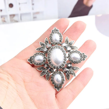 Shiny Pearl Alloy Inlay Rhinestones Women'S Brooches