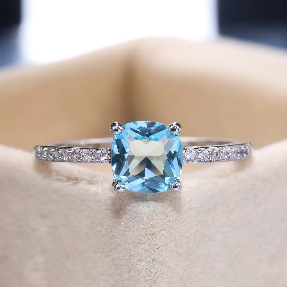 Zinc Alloy Shiny Inlay Square Zircon Rings