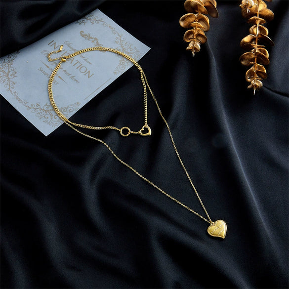 Short Clavicle Chain Multi Layer Necklace With Heart Shaped Titanium Steel Love Pendant In Cold Style
