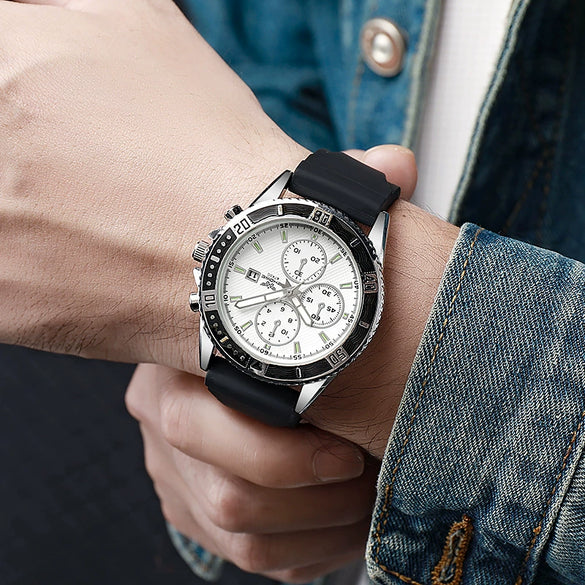 Silicone Alloy Men's Sports Quartz Watch With Round Dial And Onion Crown