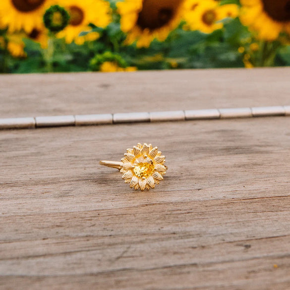 Silver Geometric Sunflower Ring With Gold Foil And Zircon Electroplating For Women