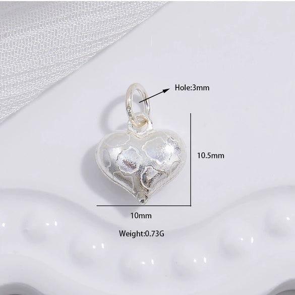 Silver Heartshaped Pendant With Stereo Gloss And Thread Grid Pattern Electroplated