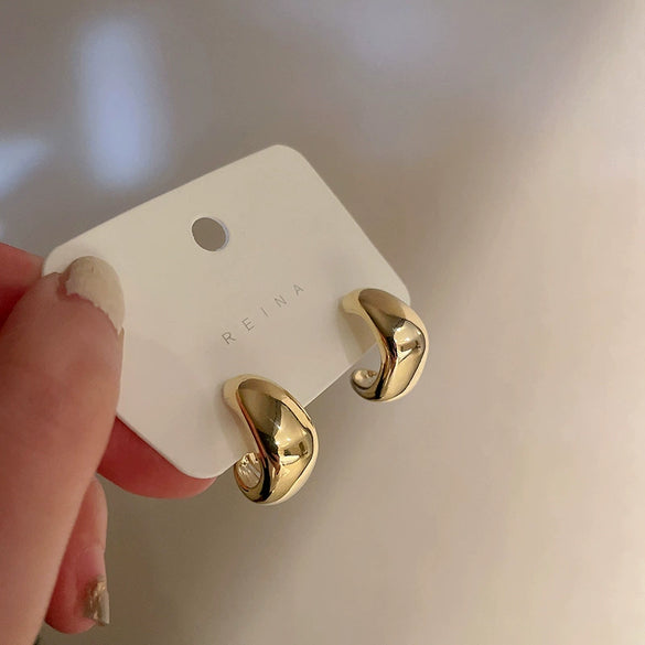 Silver Needle Metal Heart Plain Hoop Earrings Elegant Cold Style Electroplated For Women