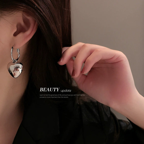 Silver Needle Metal Heart Plain Hoop Earrings Elegant Cold Style Electroplated For Women