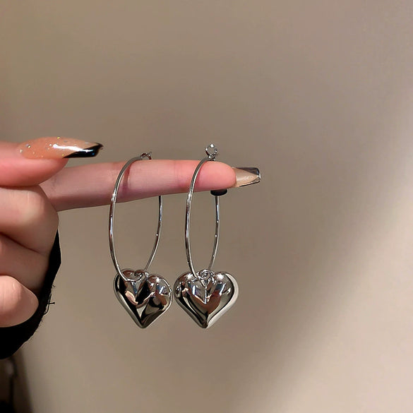 Silver Needle Metal Heart Plain Hoop Earrings Elegant Cold Style Electroplated For Women