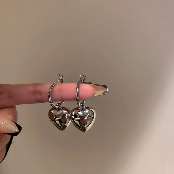 Silver Needle Metal Heart Plain Hoop Earrings Elegant Cold Style Electroplated For Women