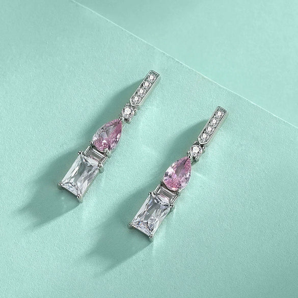 Silver 925 Threepiece Set Of Necklace Earrings And Ring With Geometric Pattern And Diamond Design