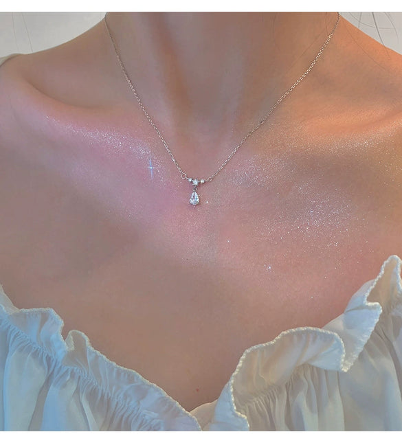 Silver Water Drop Shape Zircon Clavicle Necklace Retro Simple Design