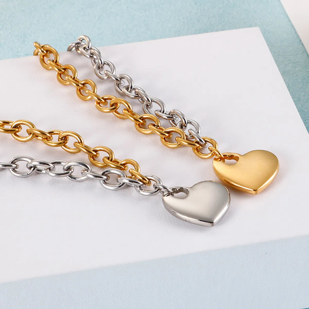 Simple And Creative Gold Stainless Steel Heart Bracelet Wholesale