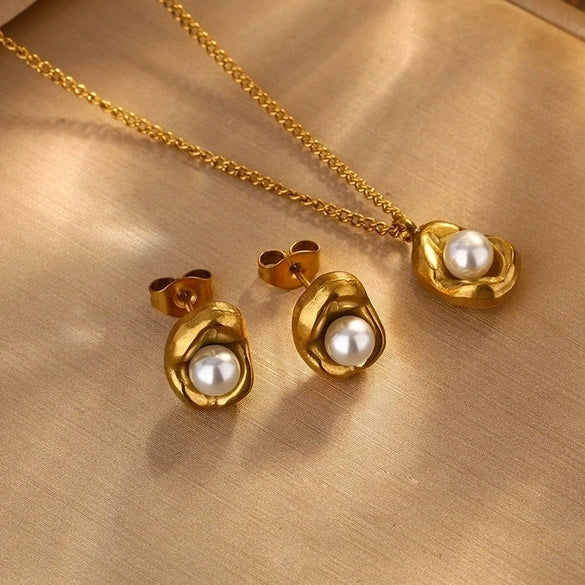 Simple Bow Stainless Steel Jewelry Set With Roman Medallion Irregular Love Pattern Electroplated For Women