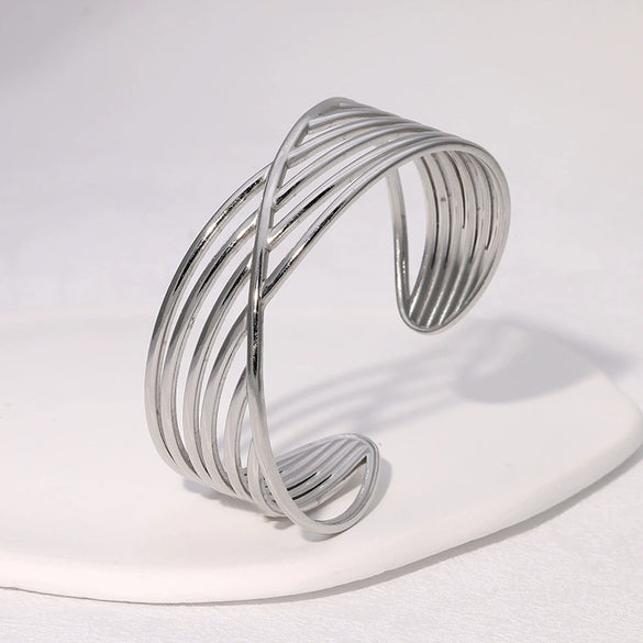 Simple Cold Style Geometric Love Flower French Gold Plated Stainless Steel Bracelet For Women