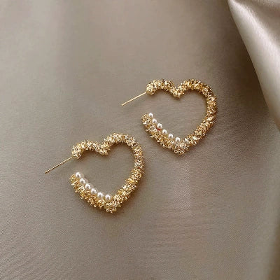 Simple Cold Style Niche Design Peach Heart Pearl Earrings With 925 Silver Needle