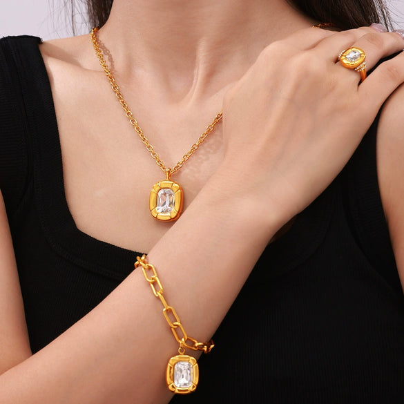 Simple Design Geometric Oval Diamondencrusted Goldplated Titanium Steel Pendant Jewelry With Electroplating For Women