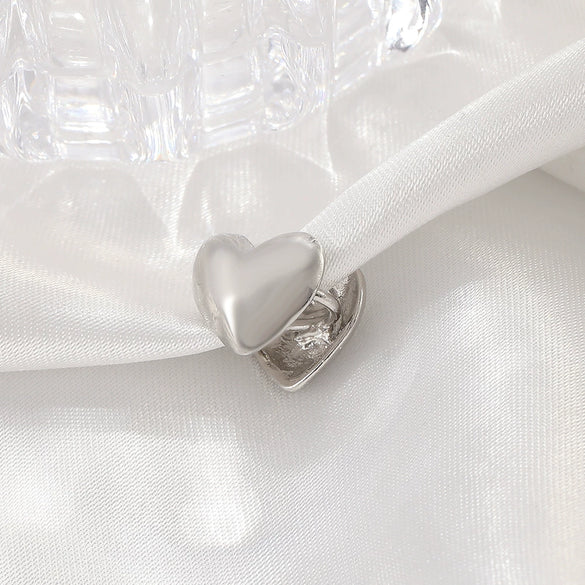 Simple Ear Free Love Ear Clip Heart Shaped Alloy Earrings For Women With Electroplating Design