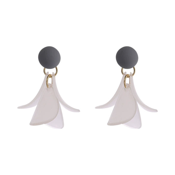 Simple Elegant White Petal Drop Earrings For Women With Silver Needle Vintage Style Resin Ear Accessories