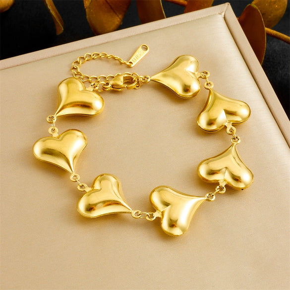 Simple Fashion Fadeless Heartshaped Adjustable Women's Stainless Steel Jewelry Bracelet With Electroplating Treatment