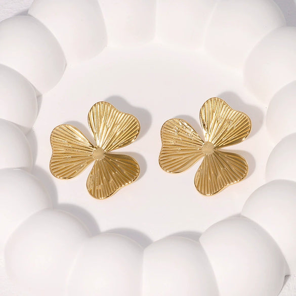 Simple Fashion Stainless Steel Flower Earrings For Women With Electroplating Design