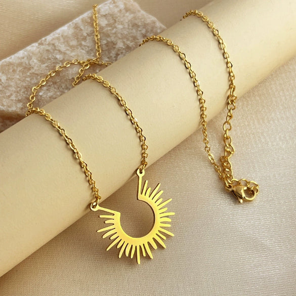 Simple Fashion Sunflower U Shape Stainless Steel Necklace Earrings With Retro Design And 18K Gold Plated Electroplating