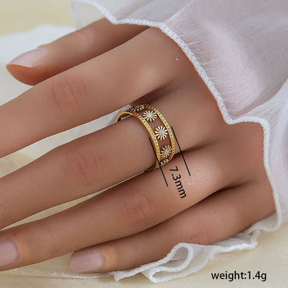 Simple Fashionable Stainless Steel And Titanium Steel Leaf And Flower Ring With Real Gold Plating For Women Geometric And U Shaped Design Unisex Style