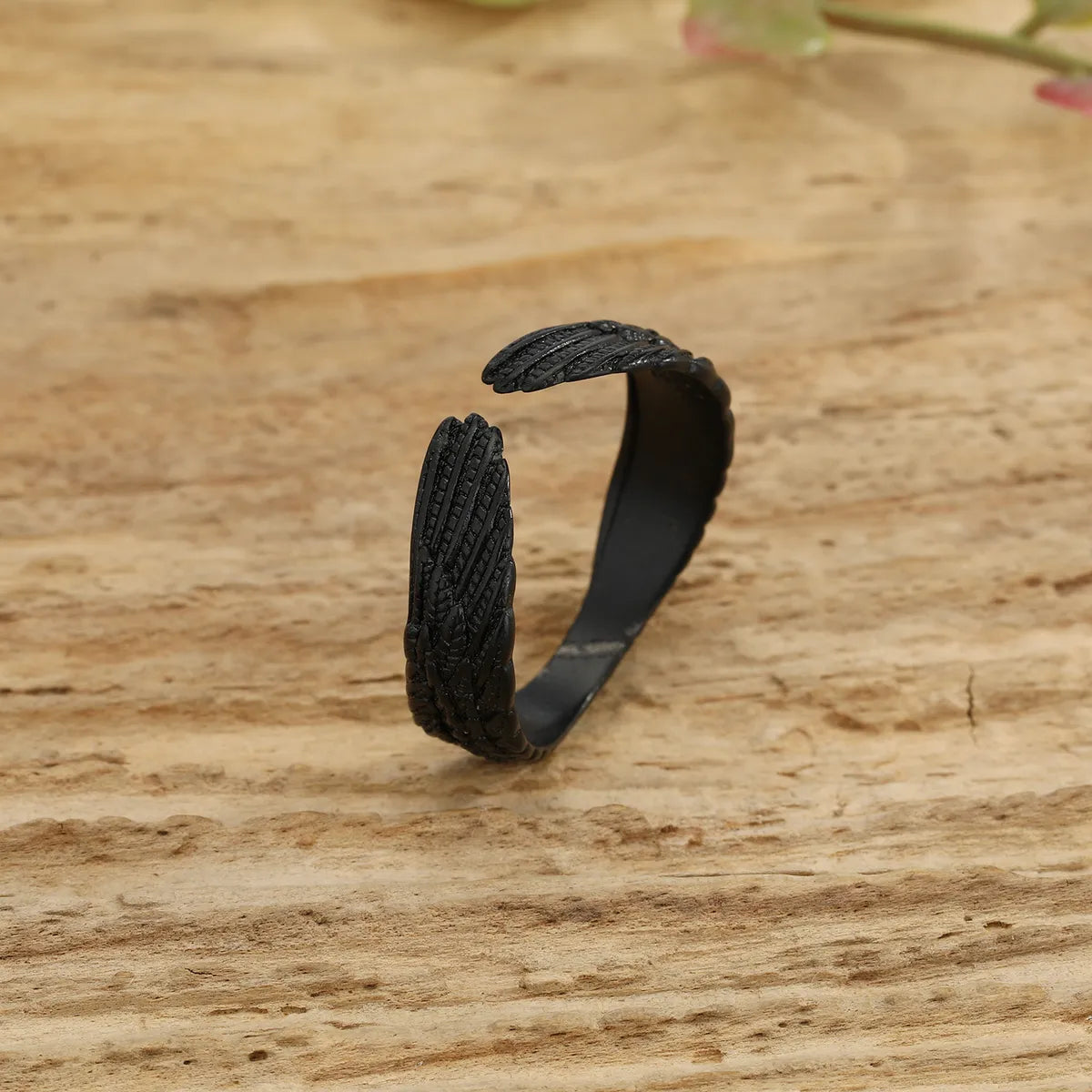 Simple Feather Octopus Open Ring