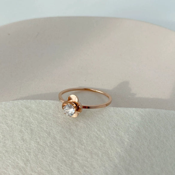 Simple Geometric Flower Stainless Steel Ring For Women Electroplated Minimalist Fashion Index Finger Jewelry