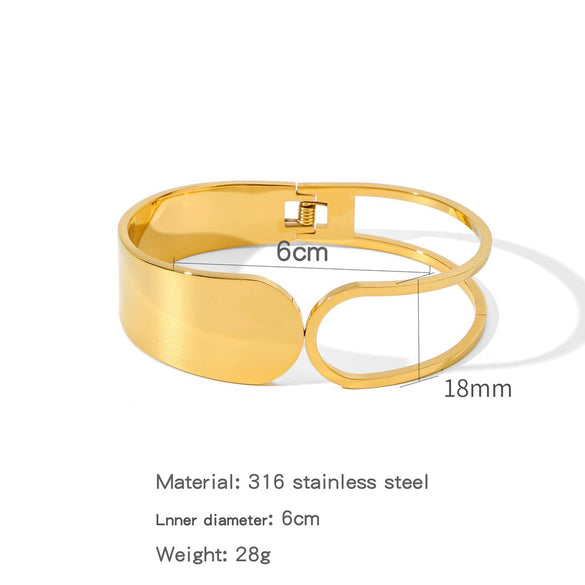 Simple Geometric Stainless Steel Bracelet With Electroplated Buckle
