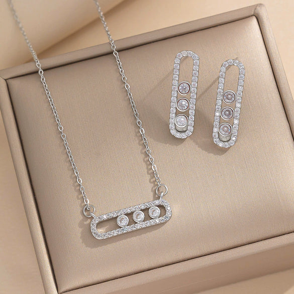 Simple Geometric Titanium Steel Necklace For Women With Zircon Light Luxury Niche Design Vacuum Furnace Electroplated For Allergy Prevention And Color Retention