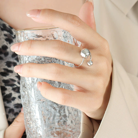 Simple Geometric Stainless Steel Open Ring With Steel Ball Design And Electroplated Finish For Women