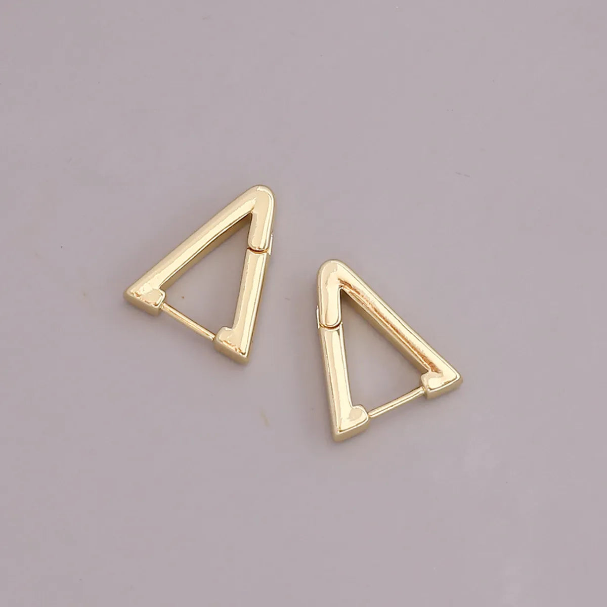 Europe And America Cross Border New Geometric Metal 18k Gold Earrings Simple Personality Gothic Stud Earrings Nightclub Earrings E360