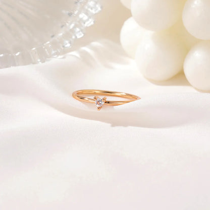 Simple Heart-shaped  Inlaid Zircon Love Ring