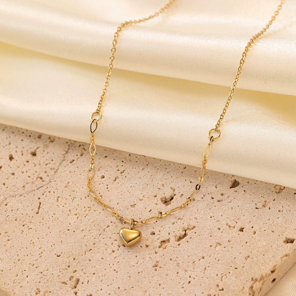 Simple Love Stitching Metal Heart Shape Titanium Steel Necklace With 18K Gold Plated Electroplating For Women