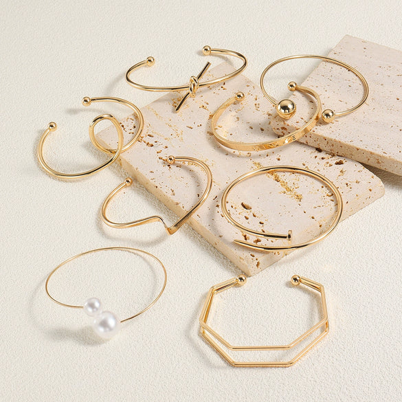 Simple Metal Bracelet With Electroplating Treatment
