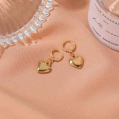 Simple Mirror Three-Dimensional Love Earrings Punk Style Metal Heart-Shaped Earrings