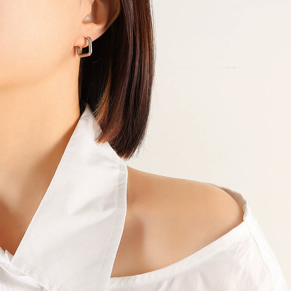 Simple Plain Circle All Match Titanium Steel Gold Plated Women's Earrings With Geometric Design And Electroplating