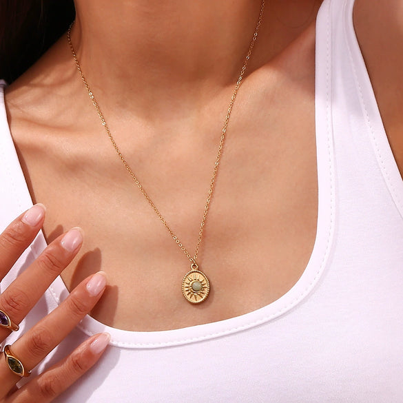 Simple Retro Jewelry Stainless Steel And Titanium Steel Oval Sun Natural Stone Pendant Necklace With Geometric Pattern And Electroplating For Women