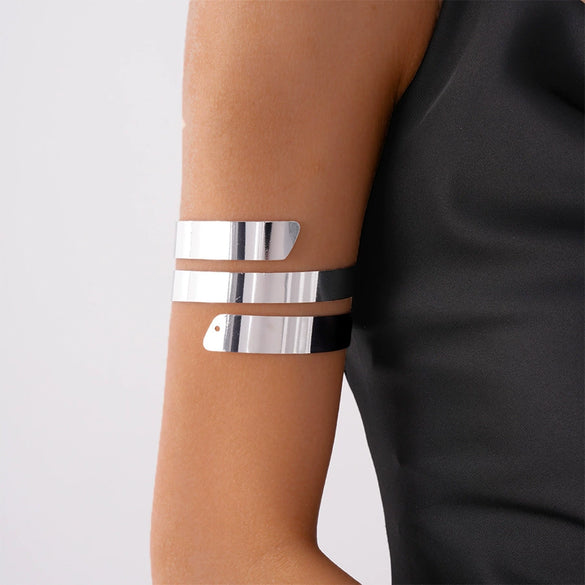 Simple Retro Threelayer Wrap Bracelet For Women Metal Material Geometric Style Electroplating Processing