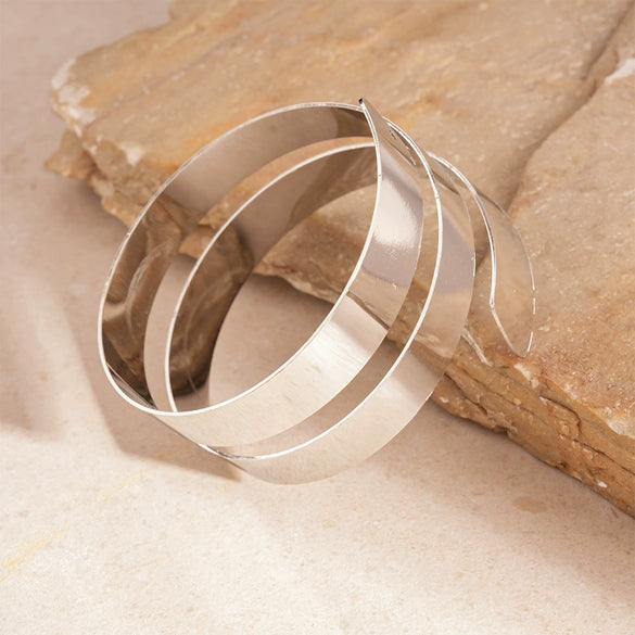 Simple Retro Threelayer Wrap Bracelet For Women Metal Material Geometric Style Electroplating Processing