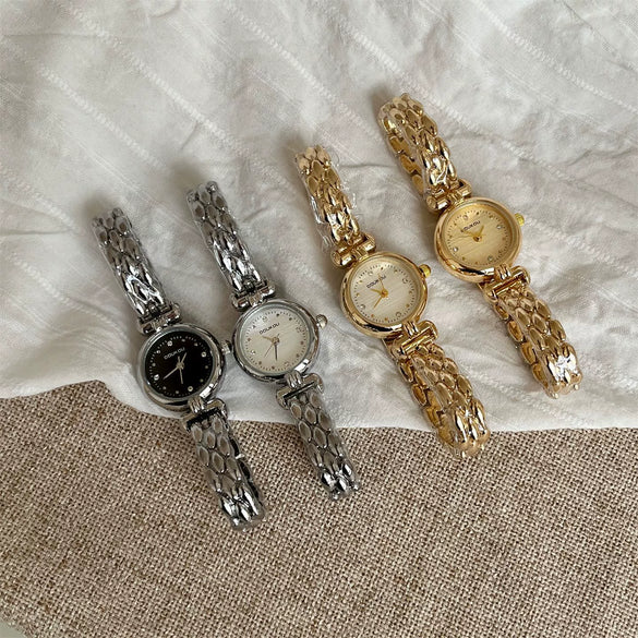 Simple Retro Women's Alloy Watches With Round Dial And Spiral Crown