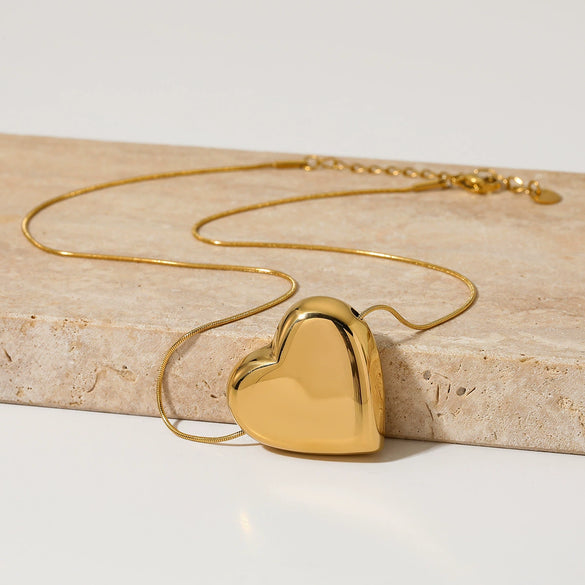 Simple Smooth Hollow 3D Heart Shape Love Pendant Necklace In Stainless Steel With Electroplating For Women