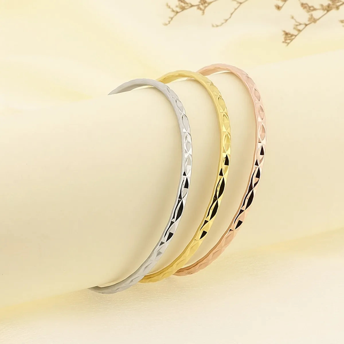 Simple Style Argyle 304 Stainless Steel 18K Gold Plated Bangle In Bulk