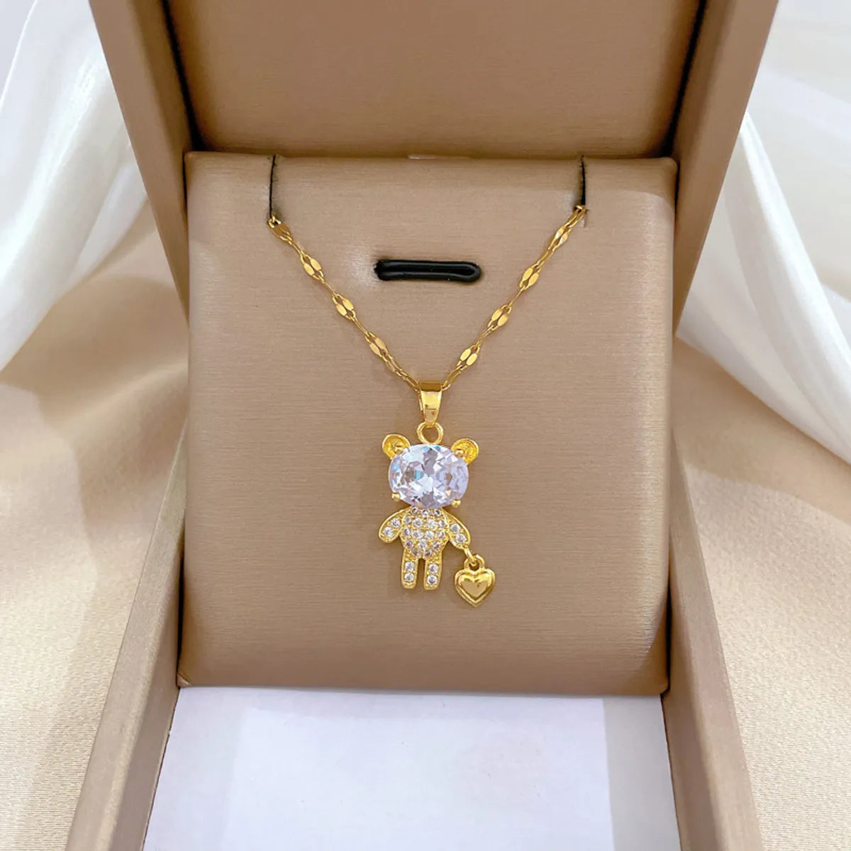 Simple Style Bear Titanium Steel Copper Gold Plated Zircon Pendant Necklace In Bulk