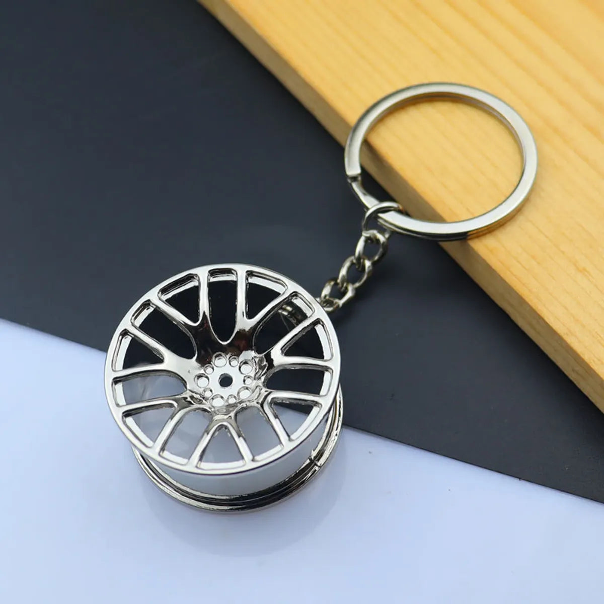 Simple Style Car Wheel Metal Unisex Bag Pendant Keychain