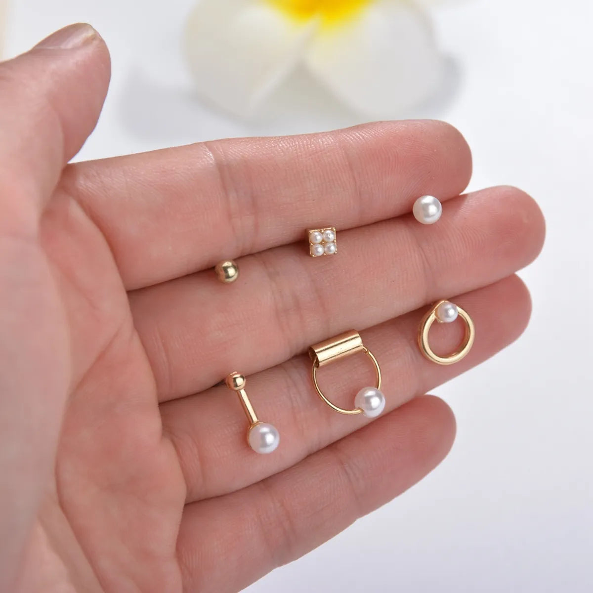 Simple Style Circle Alloy Plating Artificial Pearls Women's Ear Studs 6 Pairs