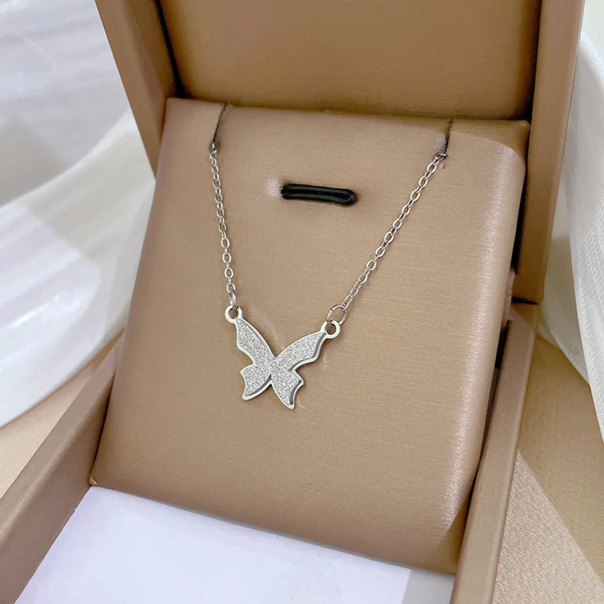 Simple Style Circle Letter Butterfly Titanium Steel Plating Inlay Rhinestones Necklace