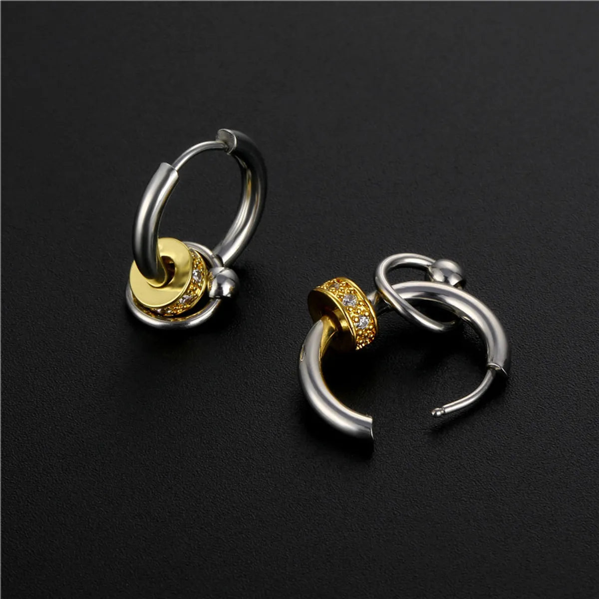 1 Piece Simple Style Circle Titanium Steel Plating Inlay Zircon Earrings