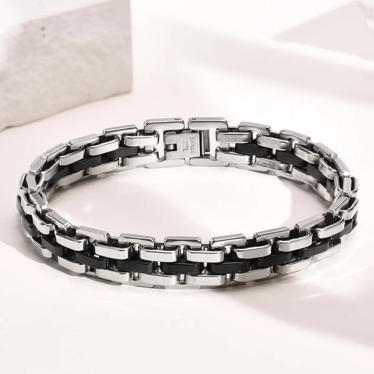 Simple Style Classic Style Color Block 201 Stainless Steel Men'S Italian Charm Bracelets Bracelets