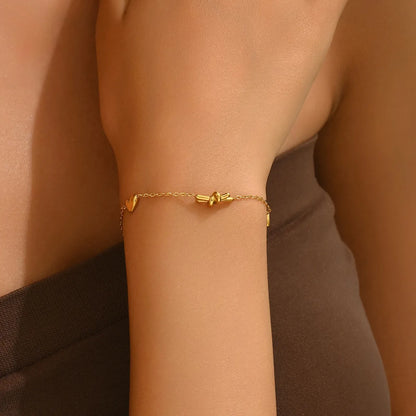 Simple Style Classic Style Commute Geometric Cross Heart Shape 201 Stainless Steel 18K Gold Plated Bracelets In Bulk