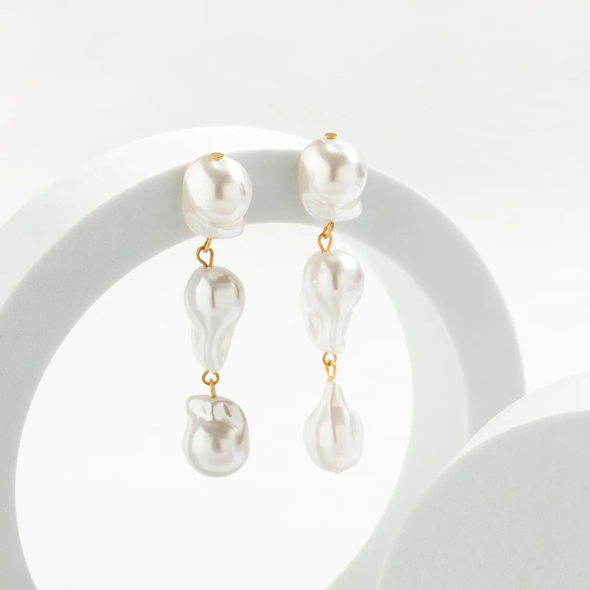 Simple Style Classic Style Commute Irregular Imitation Pearl Three-dimensional Women's Drop Earrings