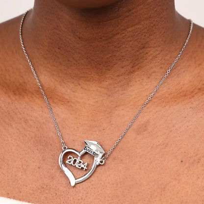 Simple Style Classic Style Doctoral Cap Number Heart Shape Zinc Alloy Women'S Pendant Necklace