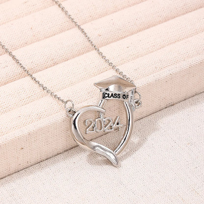 Simple Style Classic Style Doctoral Cap Number Heart Shape Zinc Alloy Women'S Pendant Necklace